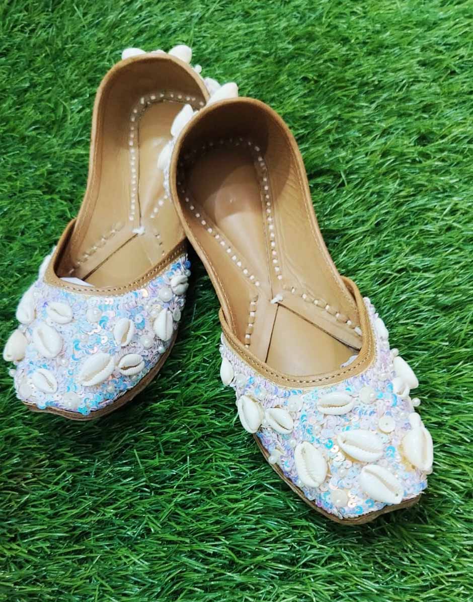 Blue_Embellished_Juttis.jpg?v=