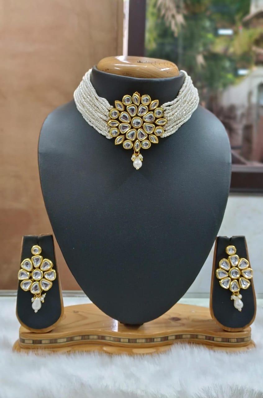 Elegant White Necklace with White Stone Earrings Rent