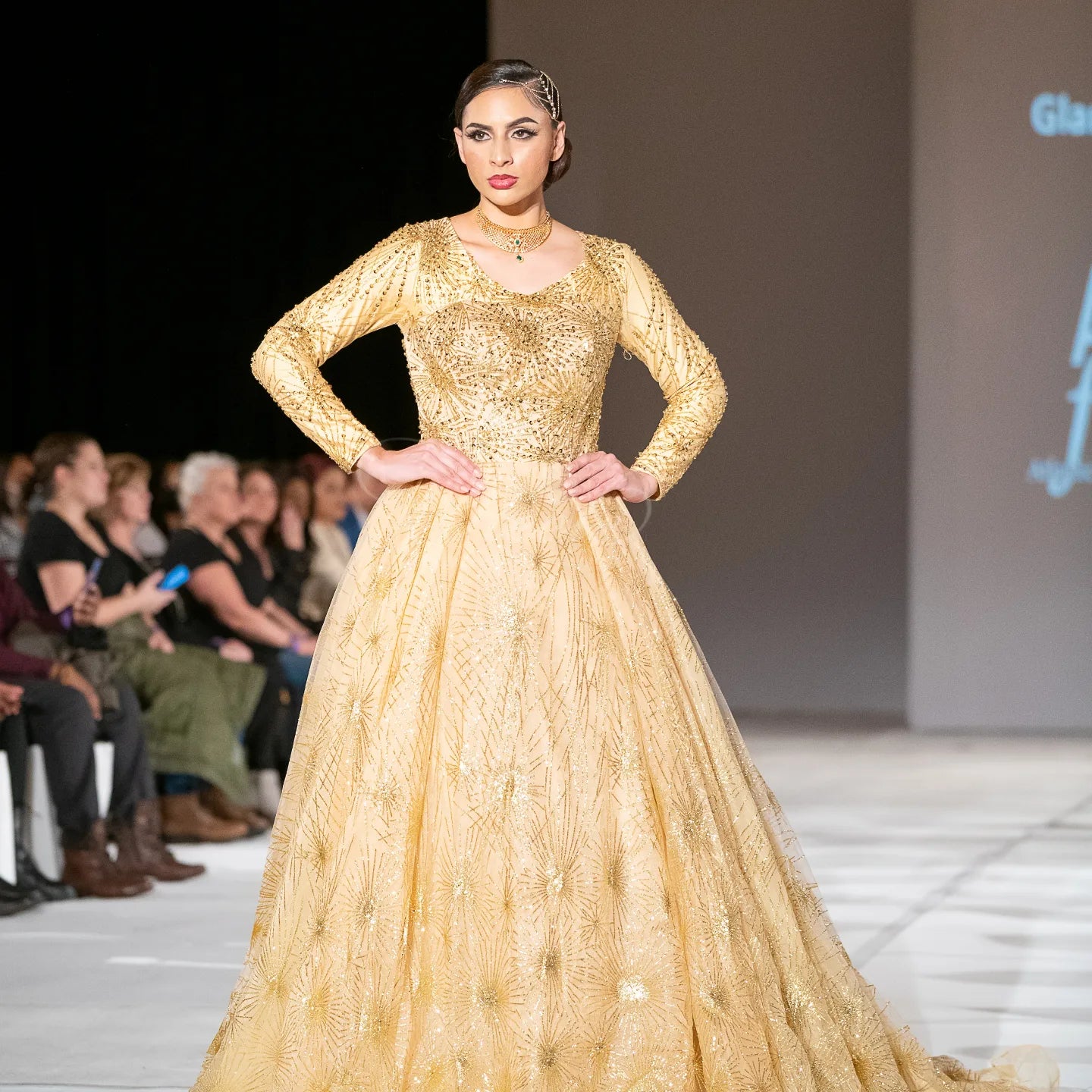 Bridal Long Tail Dress for Wedding Rent