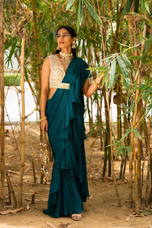 Belted Sarees For Those Who Are Looking For Fuss-Free Outfit Options!
