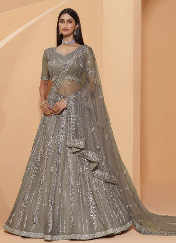 The Latest and Newest Engagement Dresses for Women The Latest and Newest Engagement Dresses for Women