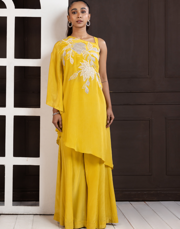Marigold Elegance Floral Set