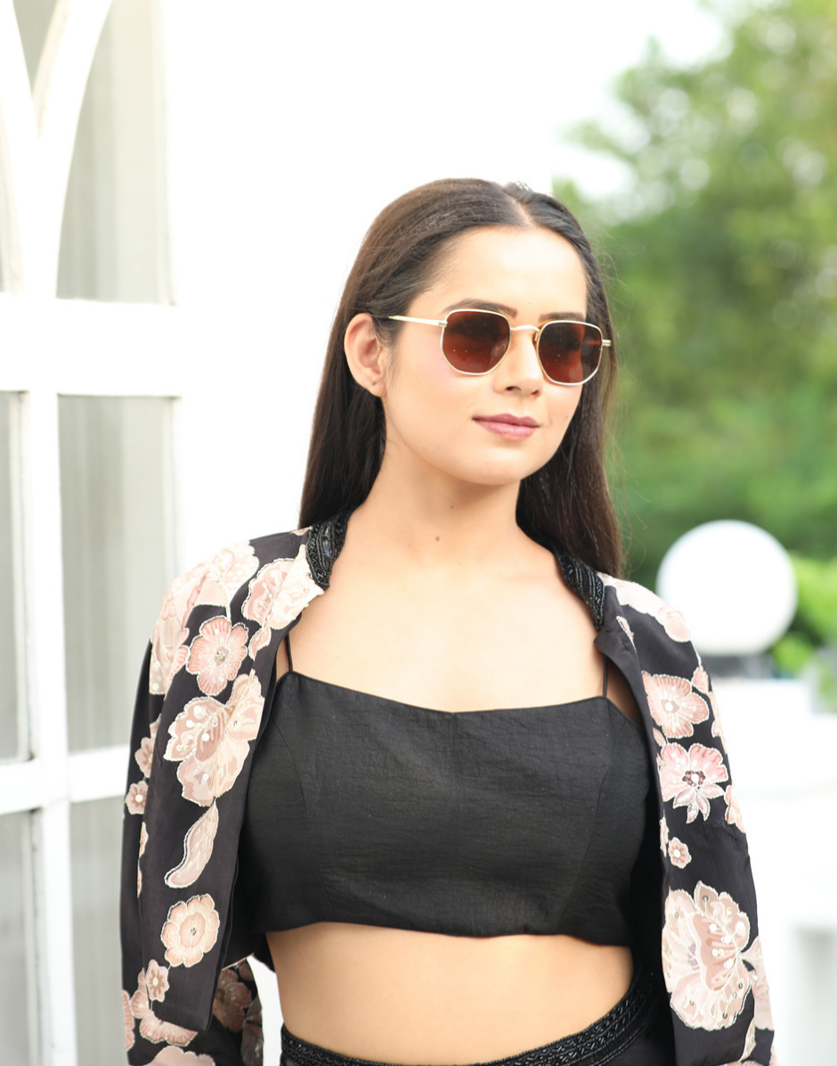 Contemporary Black Embroidered Outfit Three-Piece Set with Jacket_1