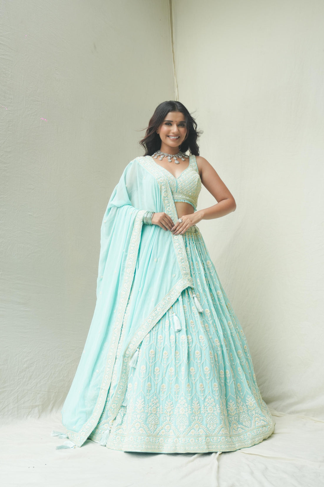 dress for sangeet party Sangeet Dresses Online: Buy Sangeet Dresses Online in India at Best Price