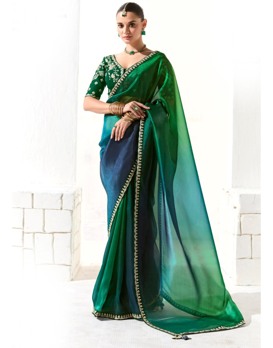 sari indian dress Outfit To make a complete costume you will need a Blouse (Top) and a petticoat (Slip) 9 Facts You Might Not