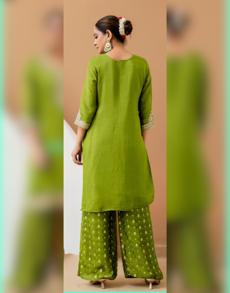 Graceful Crepe Embroidered Kurta Set with Pant & Dupatta - Buy_1