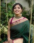 Graceful Green Saree with Intricate Jacquard Work & Designer Pallu Perfect for Celebrations_1
