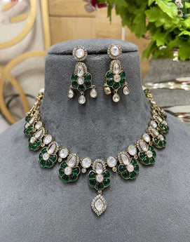 Green Kundan Necklace and Earrings for Traditional Indian Looks - Buy