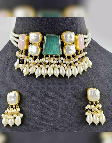 Green Stone-Studded Choker Necklace & Earrings Set Elegant Jewelry for Weddings & Festive Occasions