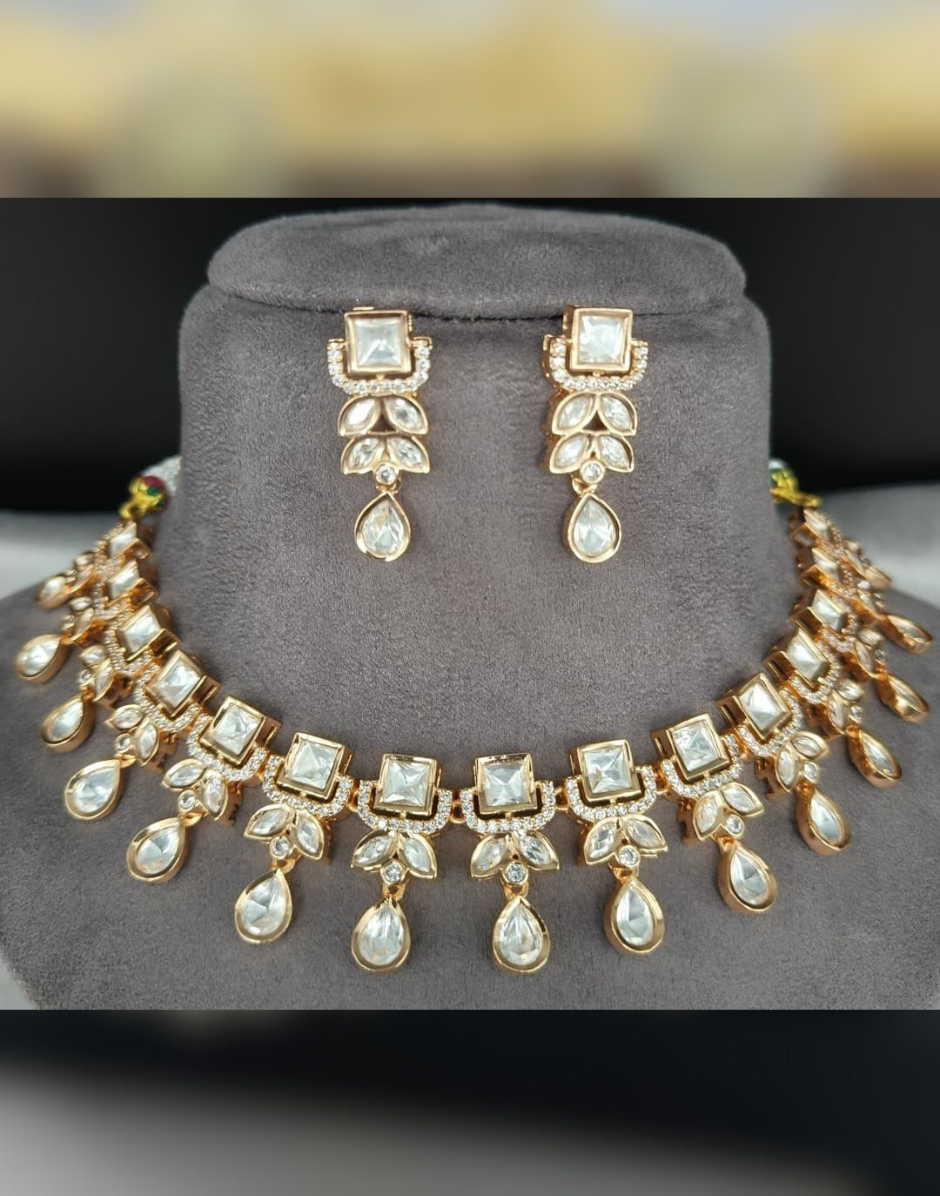 Luxurious Golden Kundan Necklace Set with Matching Earrings Elegant Bridal & Festive Jewelry