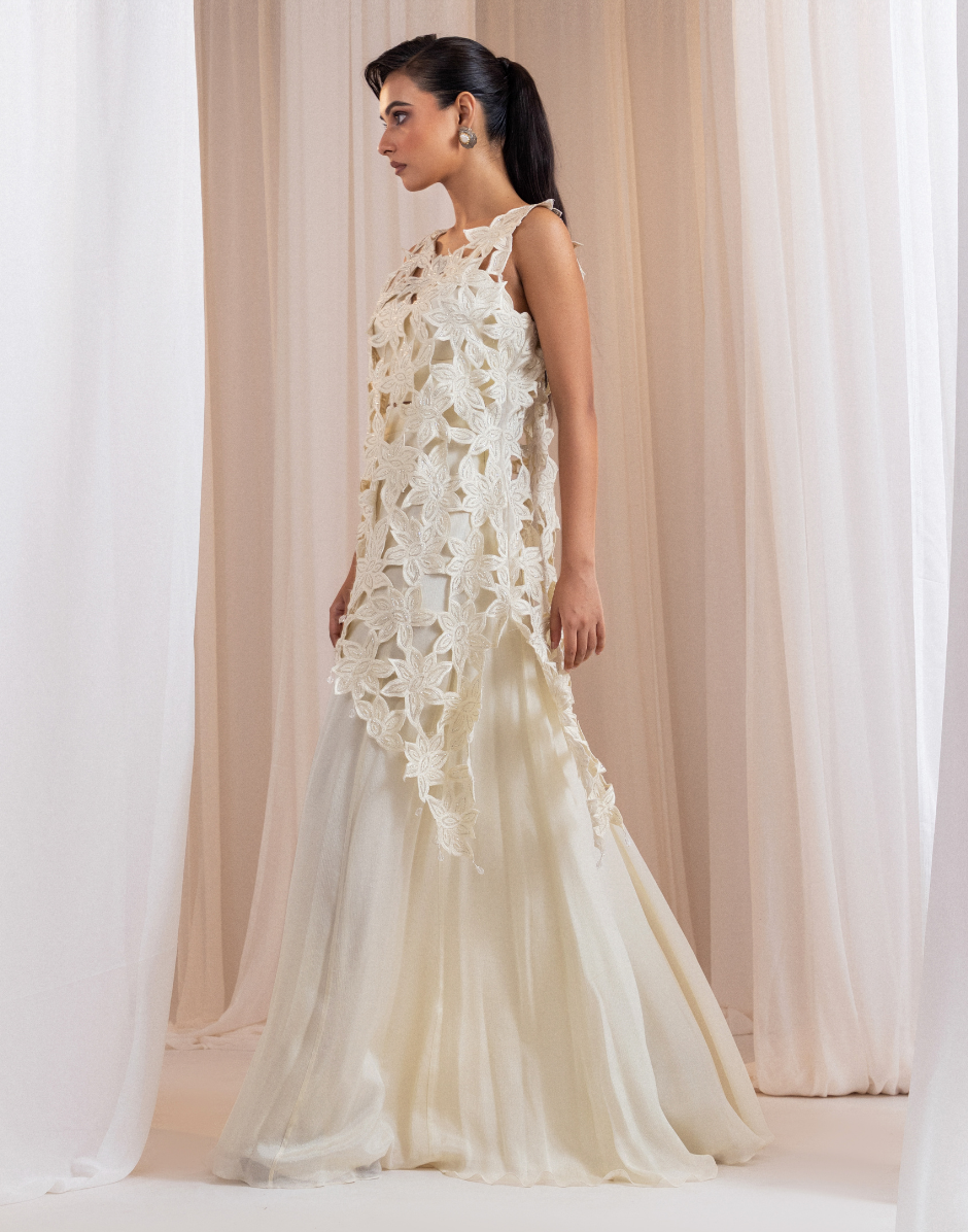 Luxury Ivory Ensemble Sculpted Corset, Palazzo Pants & Statement Organza Overlay_2