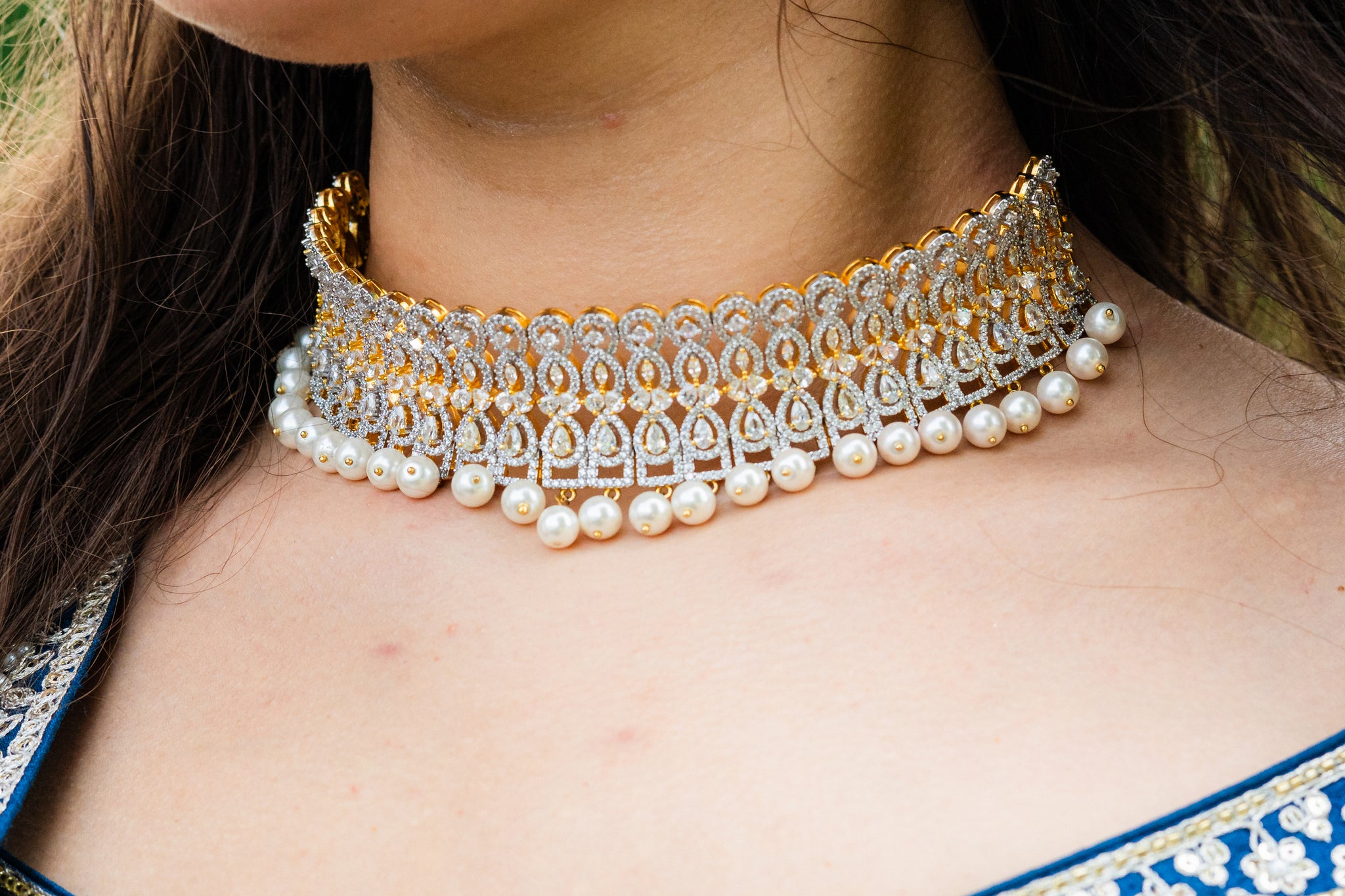 Classic Pearl Choker Necklace Set: Timeless Elegance