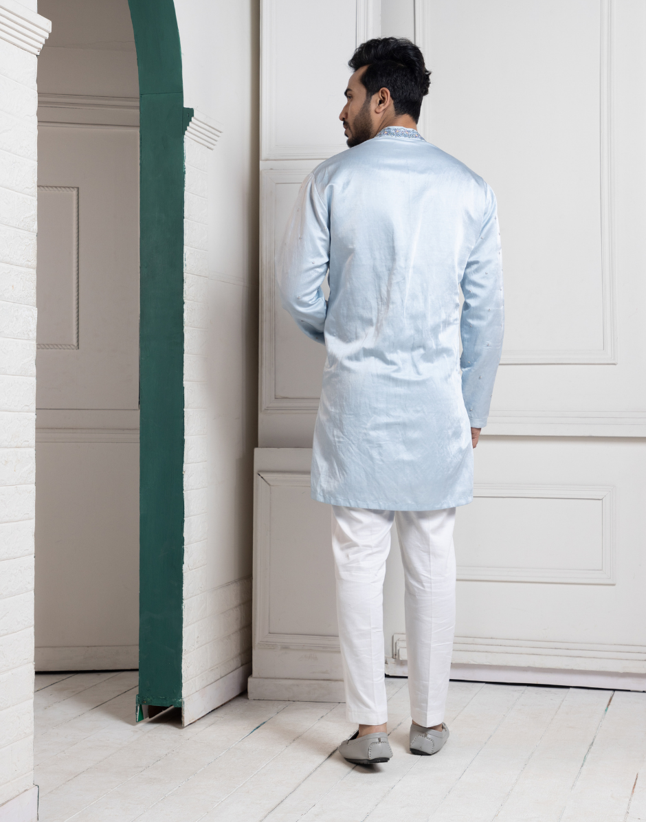 Regal Sky Blue Embroidered Men's Kurta Set with Blend of Tradition and Craftsmanship
