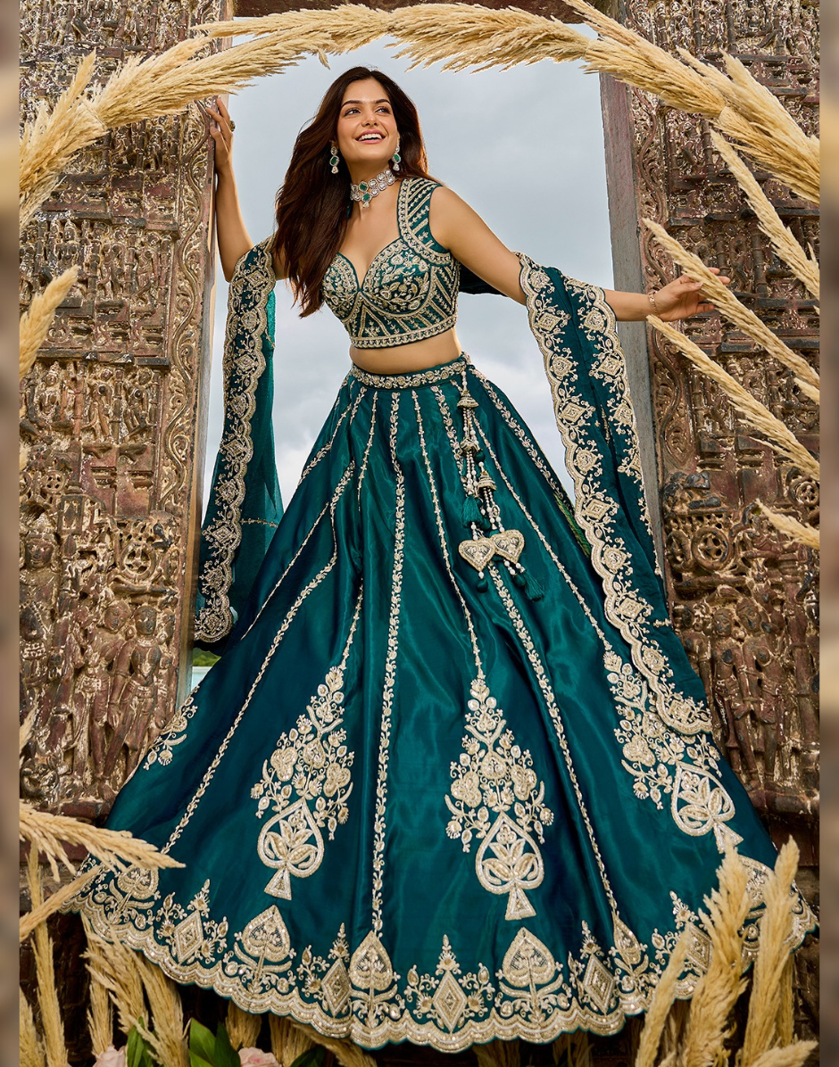 Stunning Paisley Work Lehenga with Embroidered Blouse & Dupatta Timeless Bridal Look
_2