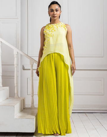 Sunlit Cascade Asymmetric Set