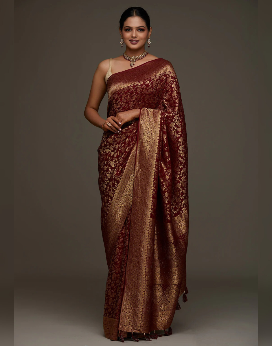 Traditional Woven Jacquard Saree with Designer Pallu Graceful Attire for Festive Occasions
