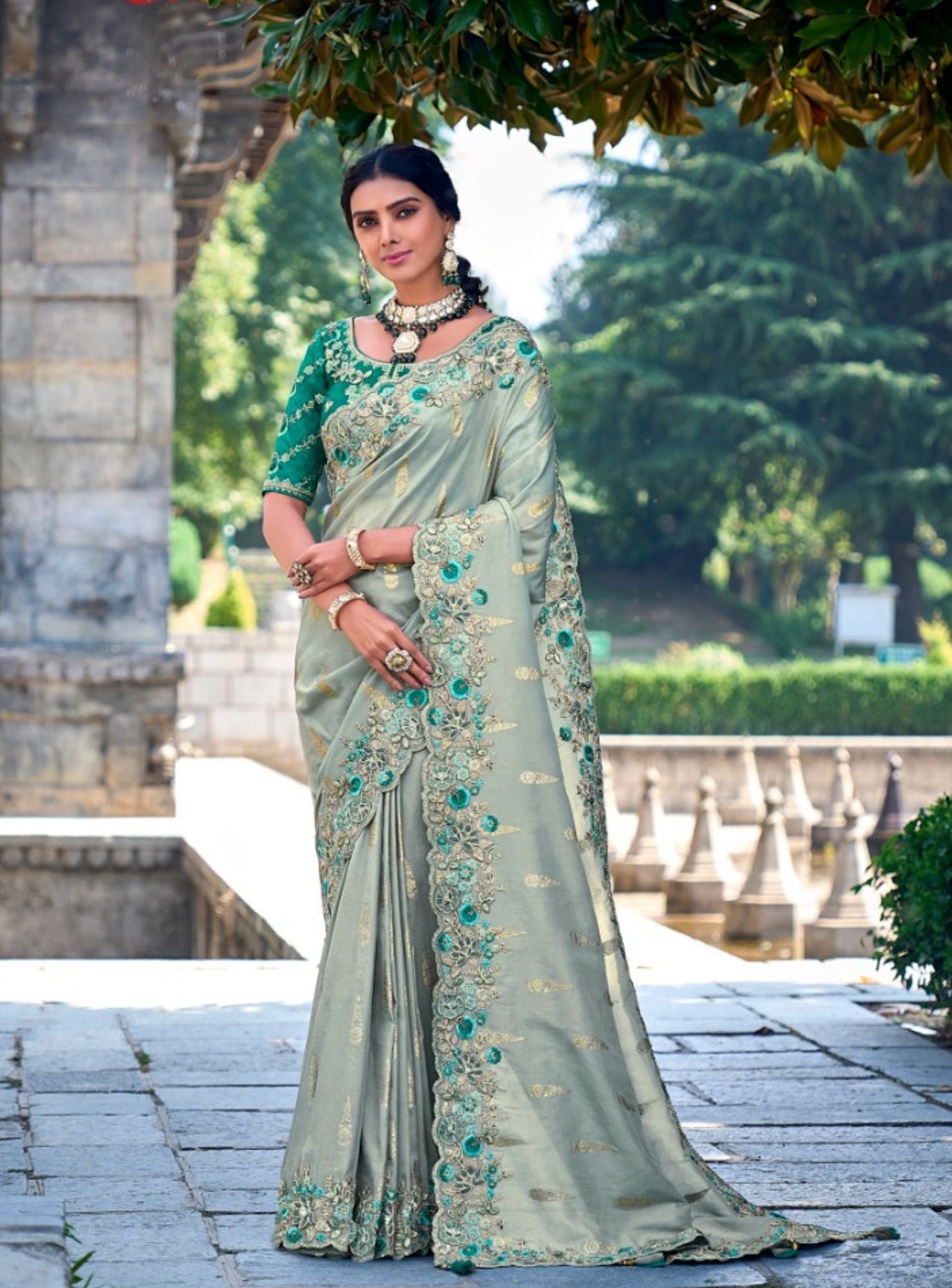 Tuorique Silk Partywear Sequins Work Saree - Rent