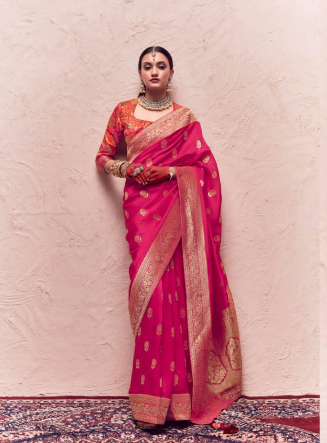 Beautiful Royal pink gold jacquard silk saree - rent