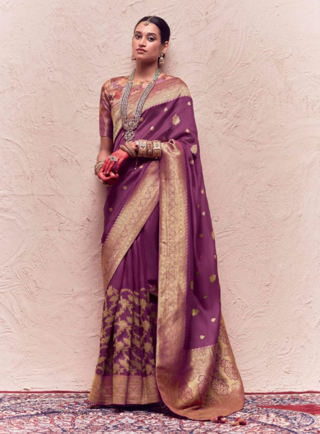 Beautiful Purple and gold jacquard silk saree - rent