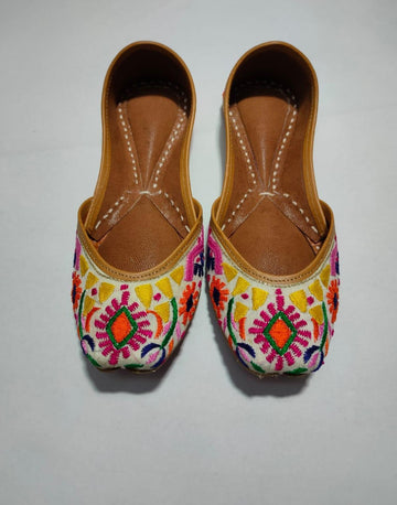 Vibrant Threads Multicolor Embroidered Jutti