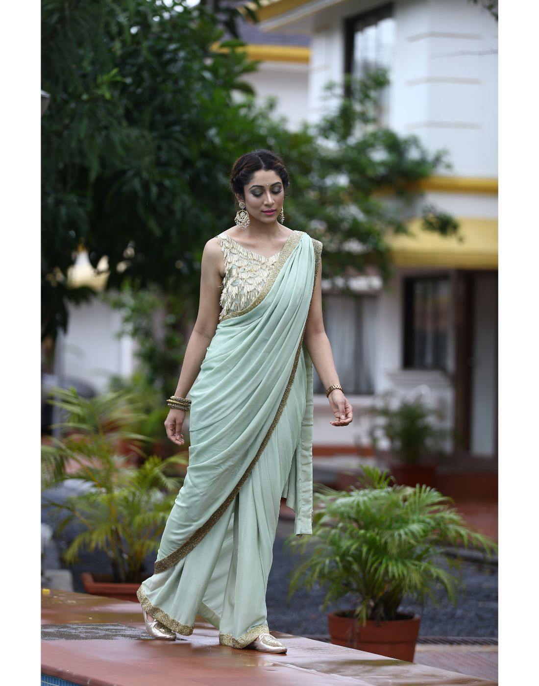 This Brand Shows Effortless Ways To Nail Your Formal Saree! • Keep Me  Stylish | Cotton saree blouse designs, Saree jacket designs, Designer saree  blouse patterns