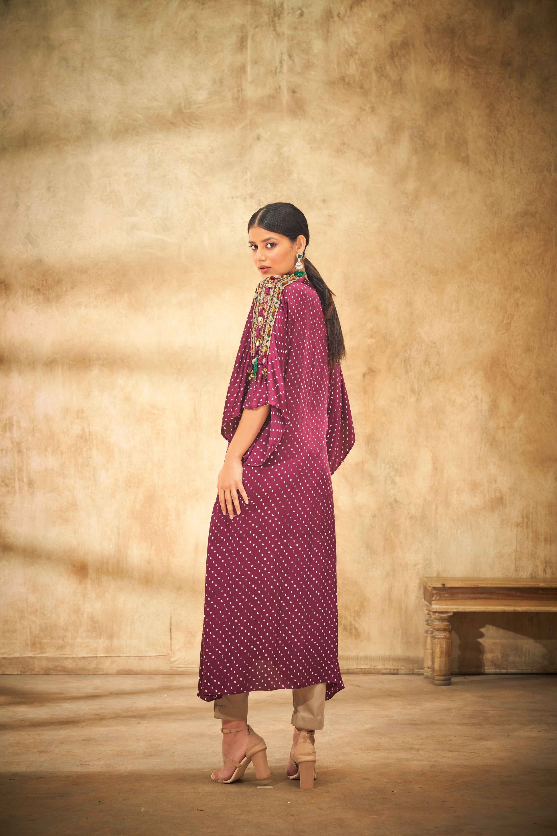 Aditi Somani's Classy Wine bandhej kaftan with knot - Rent_2