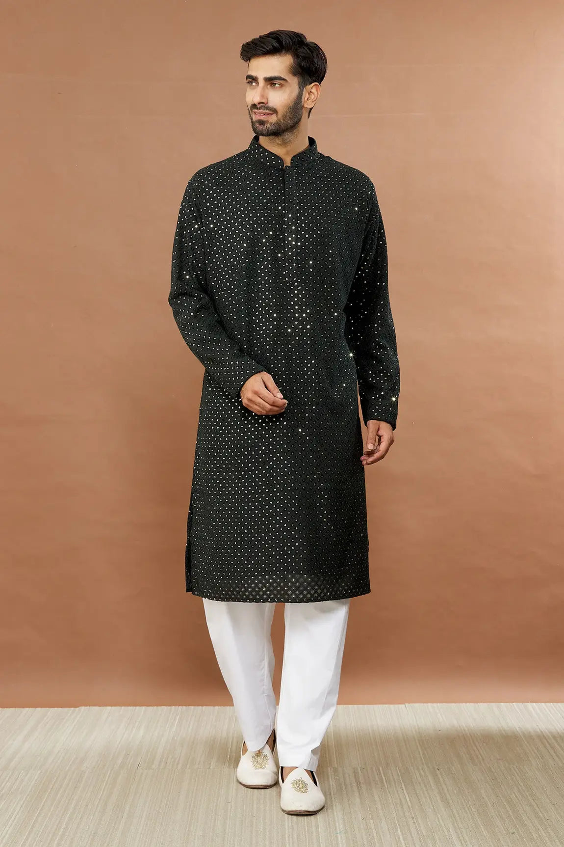 Aham Vayam's Festive chamkilla embellished kurta set - Rent_3