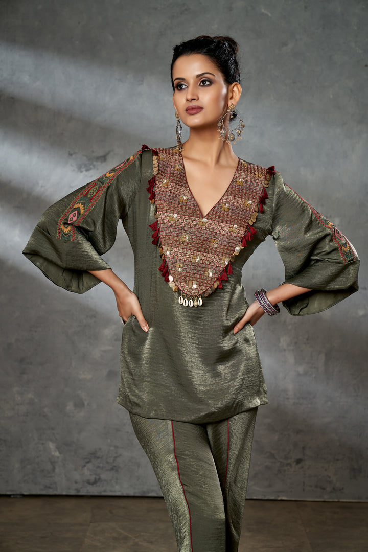 Aditi Somani's Elegant Dhoti Set with heavily embroidered yoke - Rent
