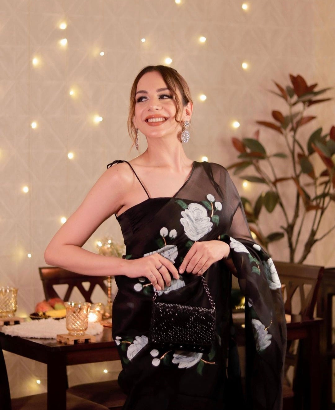 Black Weave Flapover Clutch - Rent_2