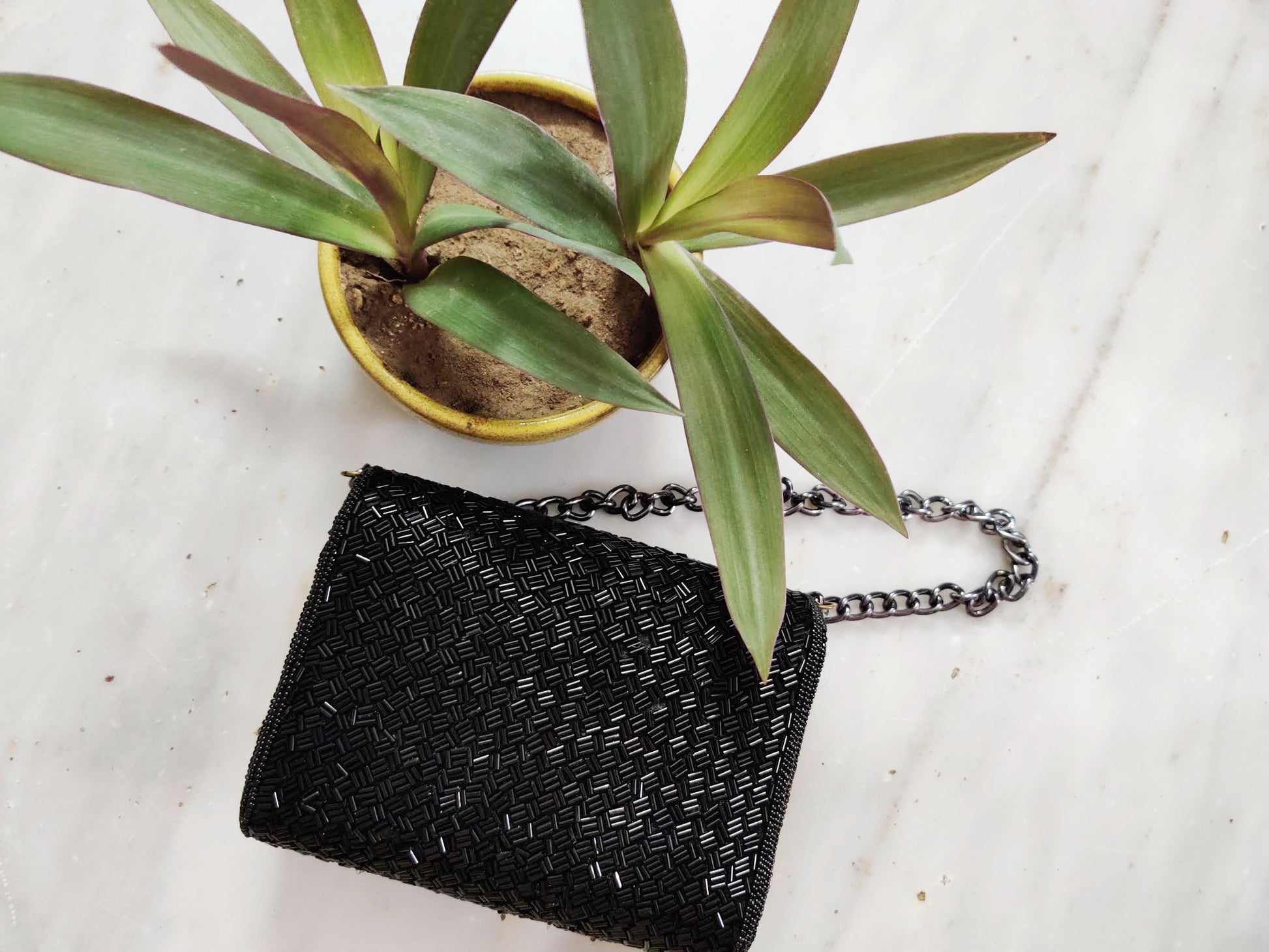 Black Weave Flapover Clutch - Rent_3