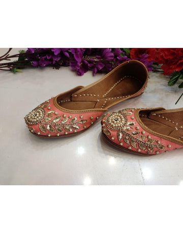 Punjabi Juttis-Women-Glamourental