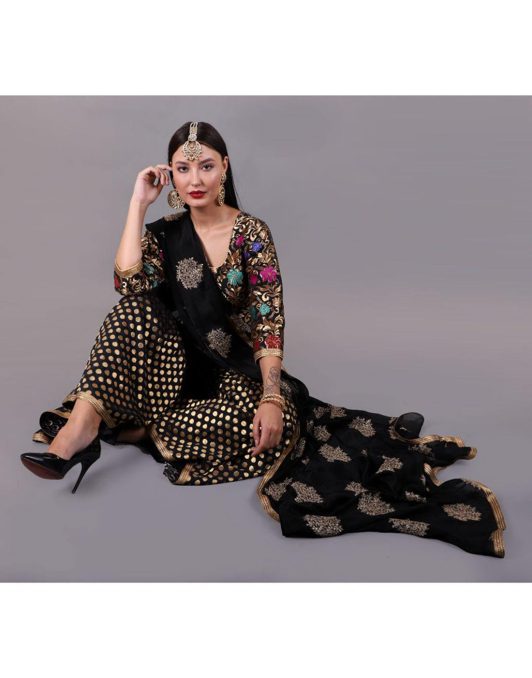 Rent Tahira Sharara Set-Women-Glamourental