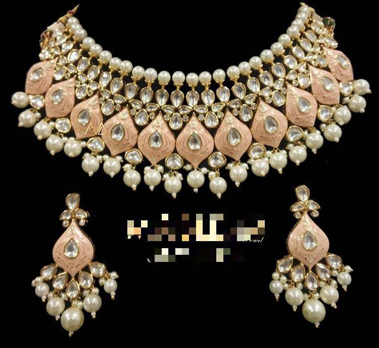 Gold and Beige Enamel Necklace Set - Glamourental