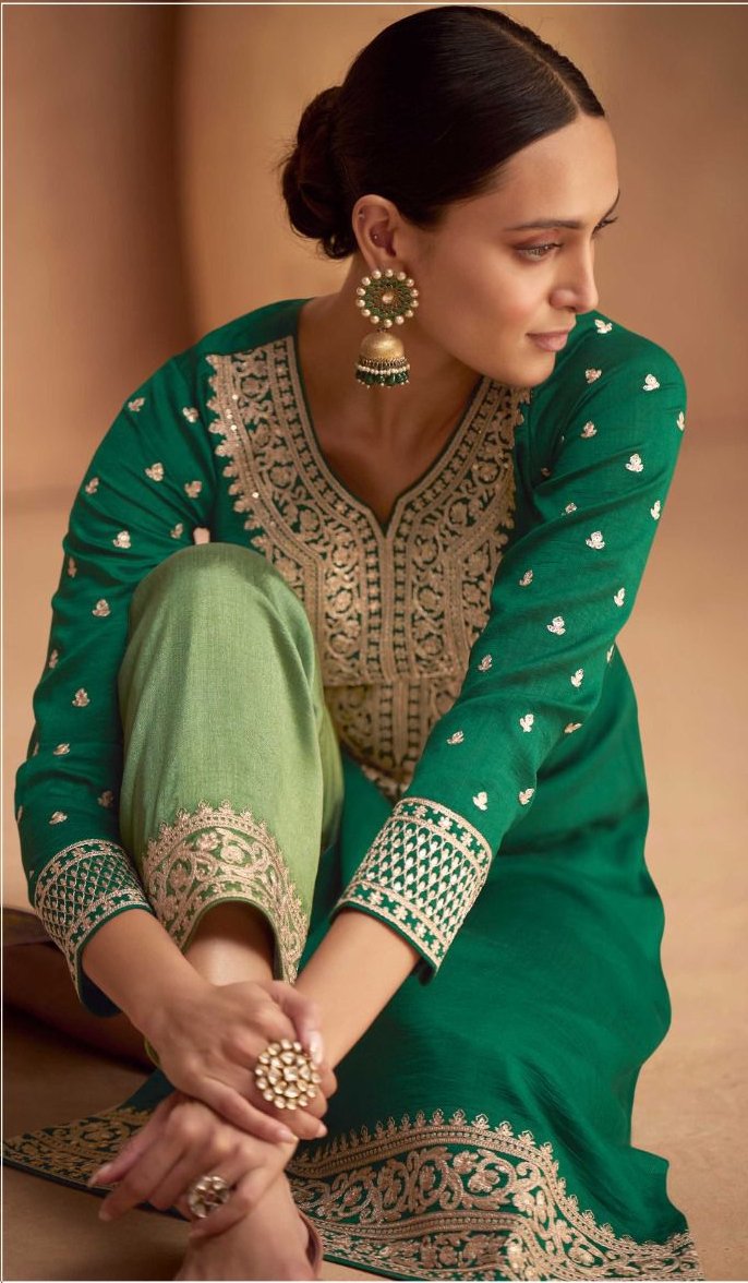 Dark Green embroiderd kurta set  - Rent